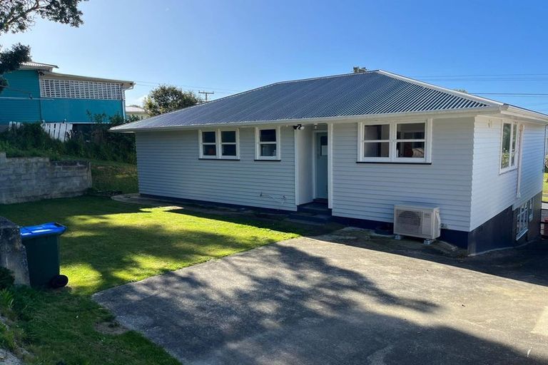 Photo of property in 146 Sievers Grove, Cannons Creek, Porirua, 5024