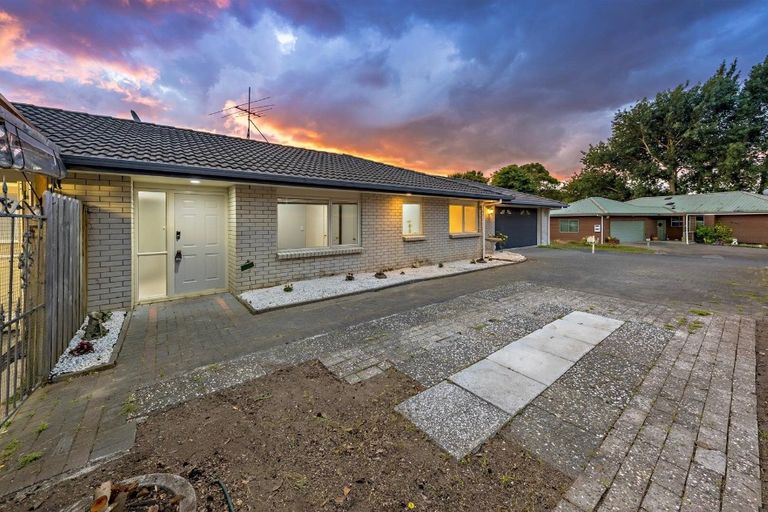 Photo of property in 31 Muirfield Street, Wattle Downs, Auckland, 2103