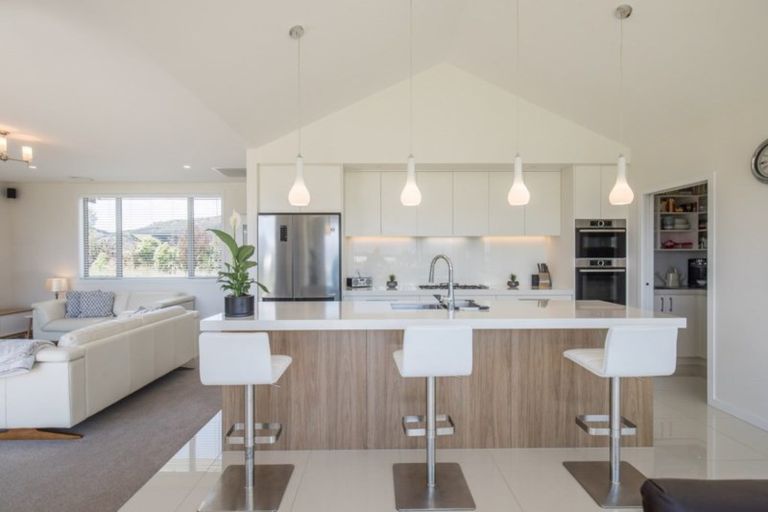 Photo of property in 2 Nokomai Street, Wanaka, 9305