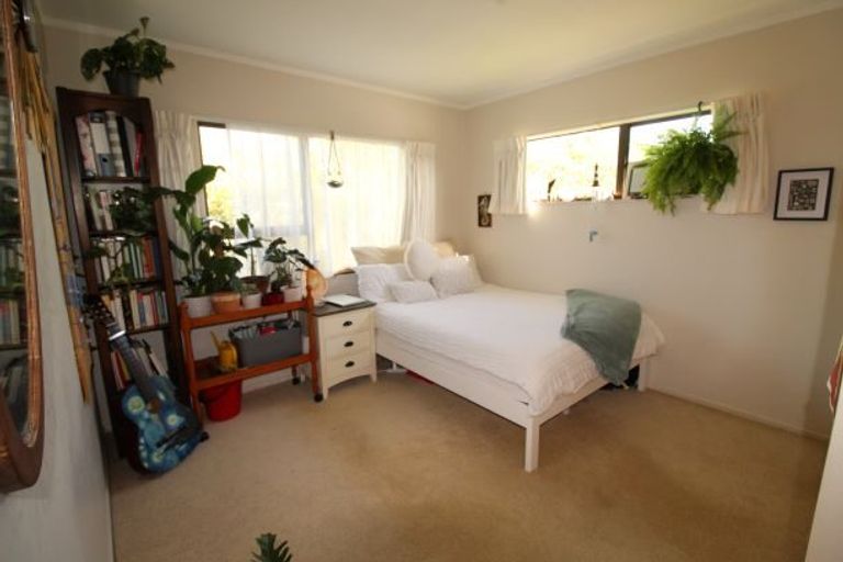 Photo of property in 35 Gledstane Road, Stanmore Bay, Whangaparaoa, 0932