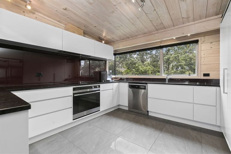 Photo of property in 145 Karewa Parade, Papamoa Beach, Papamoa, 3118