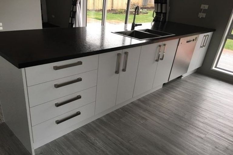 Photo of property in 263 Wainoni Road, Avondale, Christchurch, 8061