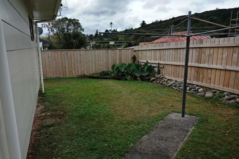 Photo of property in 16a Kairimu Street, Stokes Valley, Lower Hutt, 5019