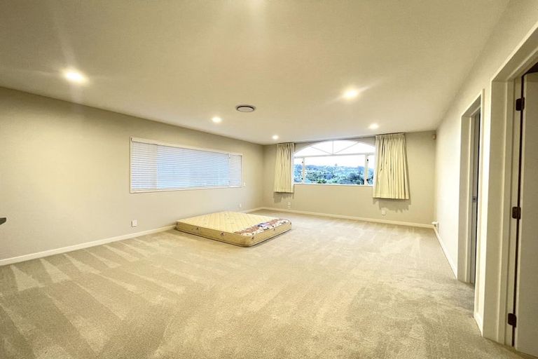 Photo of property in 16 Beulah Avenue, Rothesay Bay, Auckland, 0630