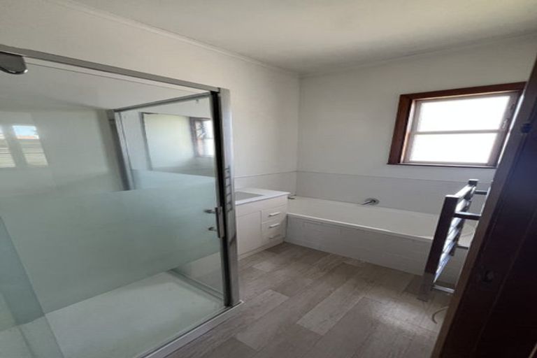 Photo of property in 75a Massey Street, Frankton, Hamilton, 3204