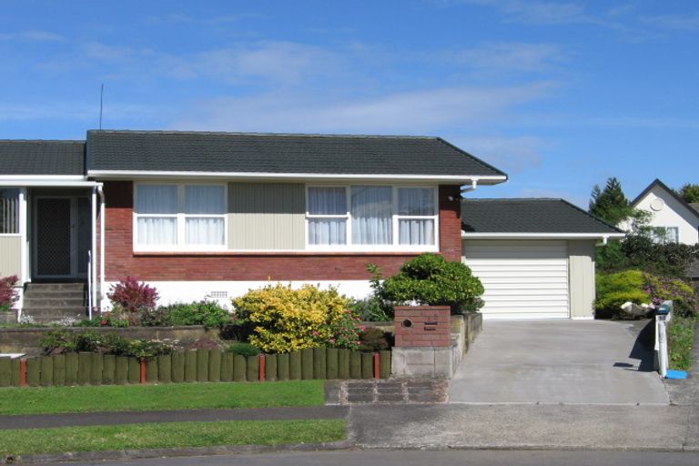 Photo of property in 8 Hemsway Place, Sunnyhills, Auckland, 2010