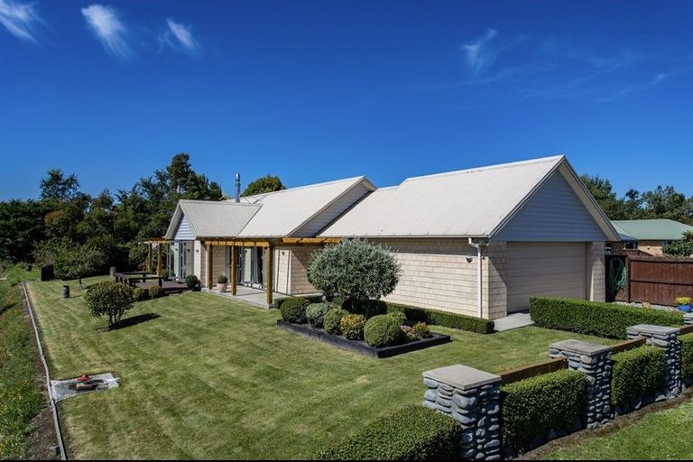 Photo of property in 2 Stonebridge Lane, Oxford, 7430