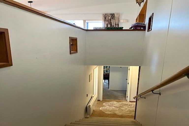 Photo of property in 24 Carnmore Place, Torbay, Auckland, 0630