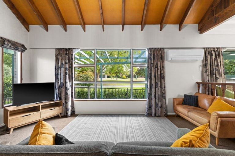 Photo of property in 110 Avondale Road, Taradale, Napier, 4112