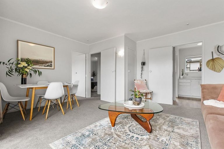 Photo of property in 2/34 Watea Road, Sandringham, Auckland, 1025