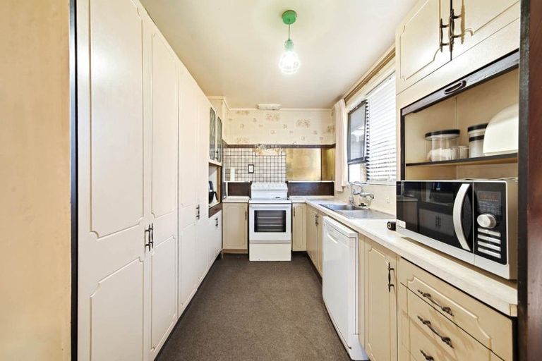 Photo of property in 10 House Avenue, Mangere Bridge, Auckland, 2022