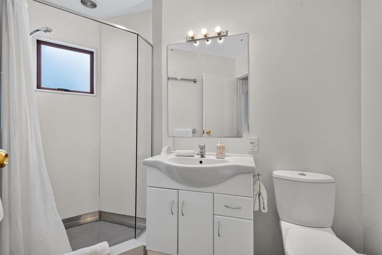 Photo of property in 8a Kiely Lane, Queenstown, 9300