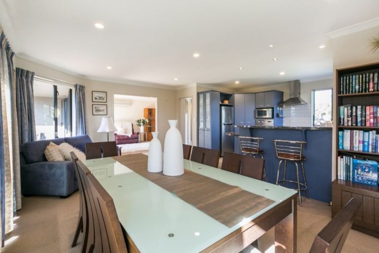 Photo of property in 11 Fairview Place, Havelock North, 4130