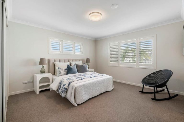Photo of property in 8 Eaves Bush Parade, Orewa, 0931