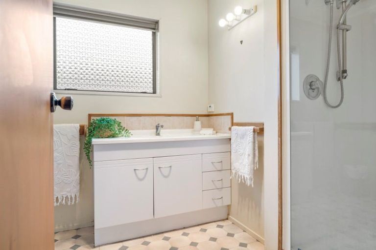 Photo of property in 2/5 Heath Street, Mount Maunganui, 3116