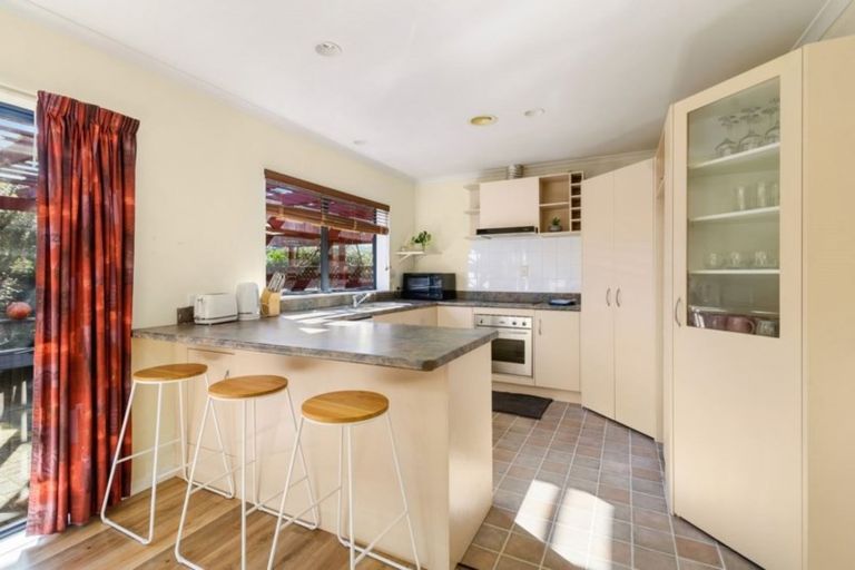 Photo of property in 33 Hoyte Place, Pukehangi, Rotorua, 3015