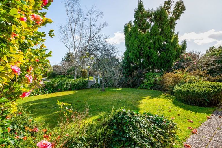 Photo of property in 10 Delamare Road, St Andrews, Hamilton, 3200