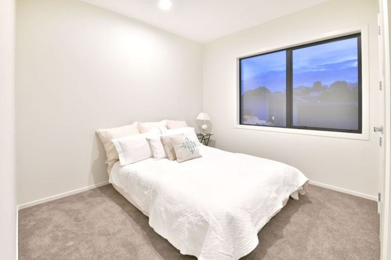 Photo of property in 1043 Whangaparaoa Road, Tindalls Beach, Whangaparaoa, 0930