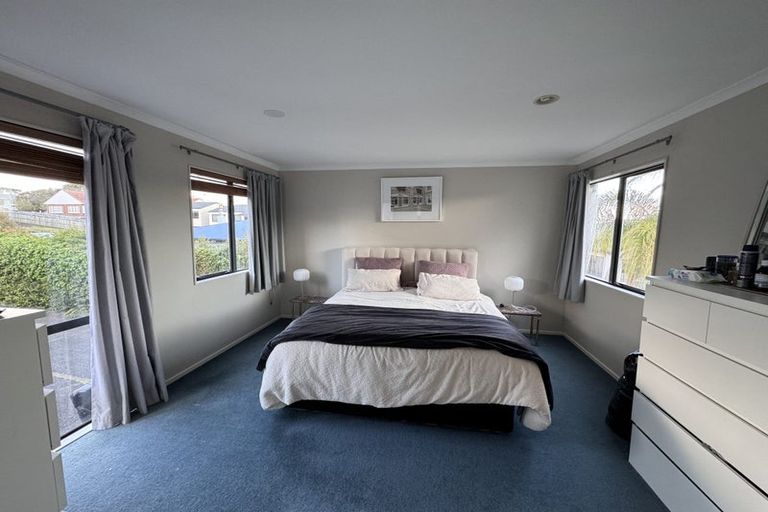 Photo of property in 2/26a Dallinghoe Crescent, Milford, Auckland, 0620