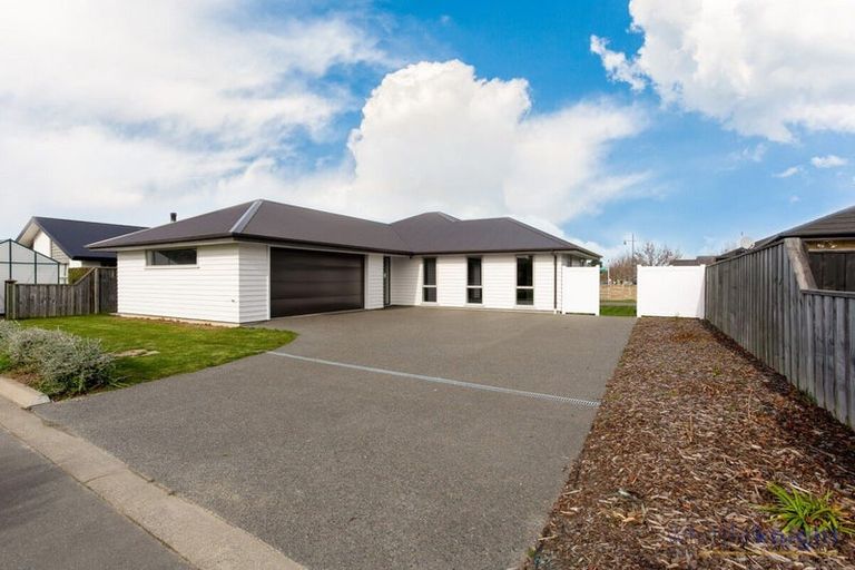 Photo of property in 35 Blackadder Road, Pegasus, 7612