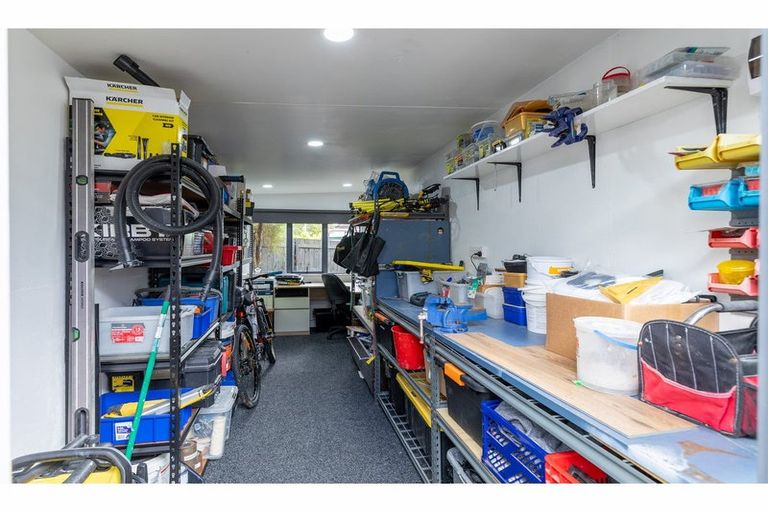 Photo of property in 1/16 Edwin Freeman Place, Ranui, Auckland, 0612