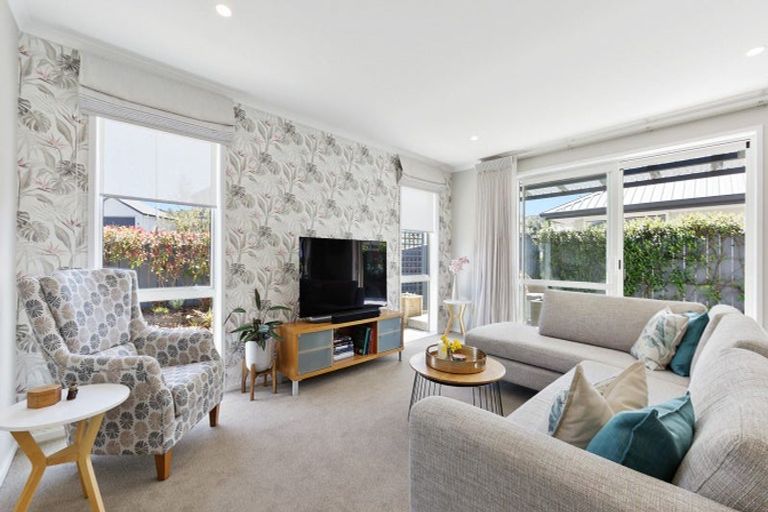 Photo of property in 14 Trevally Place, Snells Beach, 0920