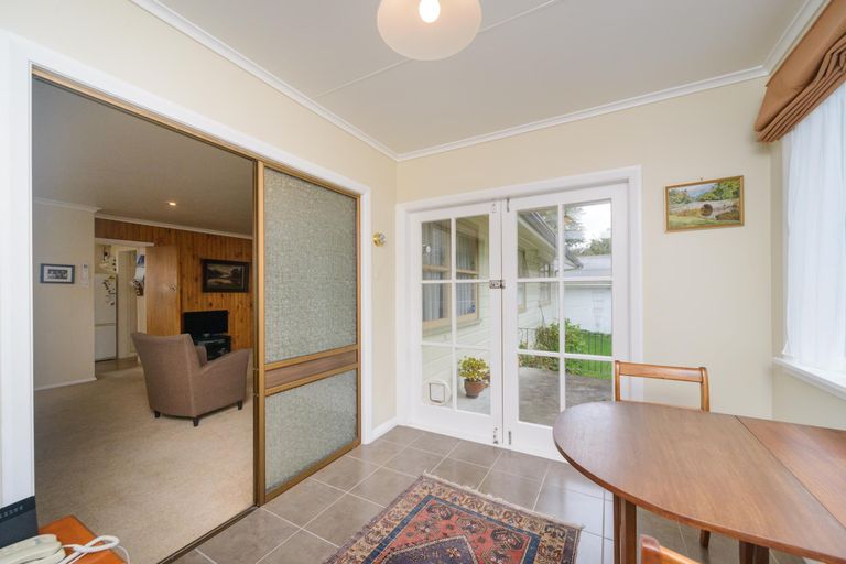 Photo of property in 4 Heatley Avenue, Hokowhitu, Palmerston North, 4410