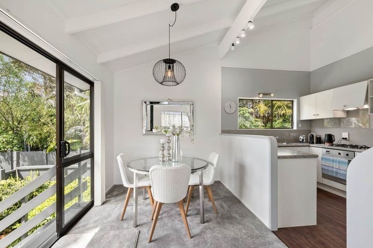 Photo of property in 10 Aylmer Court, Eastern Beach, Auckland, 2012