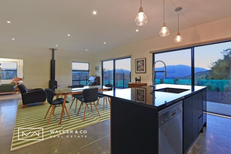 Photo of property in 235 Fairview Drive, Birchville, Upper Hutt, 5372