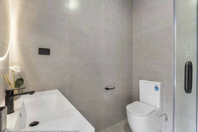 Photo of property in 10 Taukahiwi Road, Pukekohe, 2120