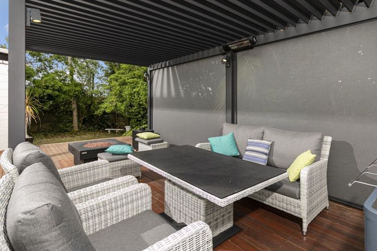 Photo of property in 23 Gordon Avenue, Forrest Hill, Auckland, 0620