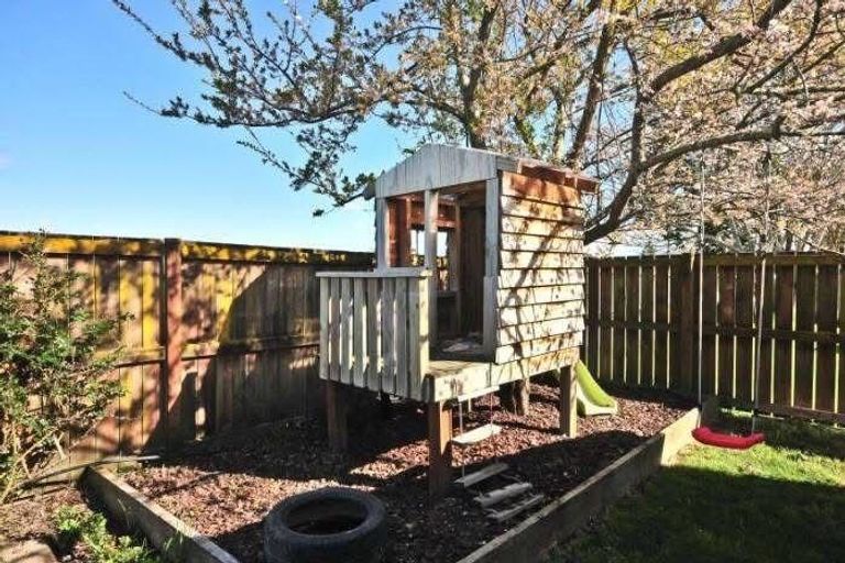 Photo of property in 132 Bryant Road, St Andrews, Hamilton, 3200