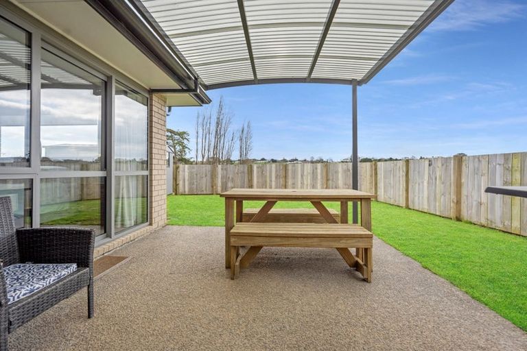 Photo of property in 2 Bragato Way, Te Kauwhata, 3710