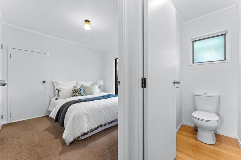 Photo of property in 3/5a Tobruk Crescent, Milford, Auckland, 0620