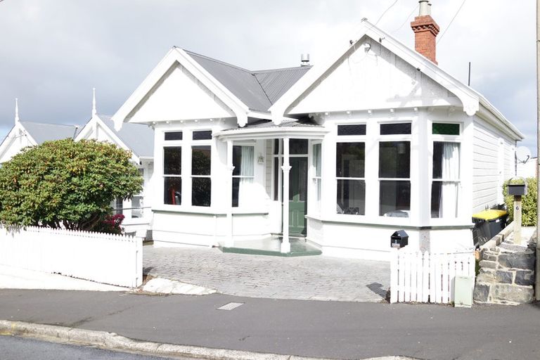 Photo of property in 8 Argyle Street, Mornington, Dunedin, 9011