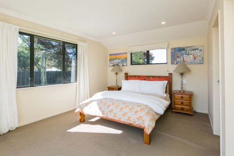 Photo of property in 11 Fairview Place, Havelock North, 4130