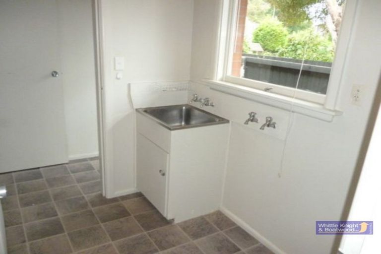 Photo of property in 17 Brookby Crescent, Avonhead, Christchurch, 8042