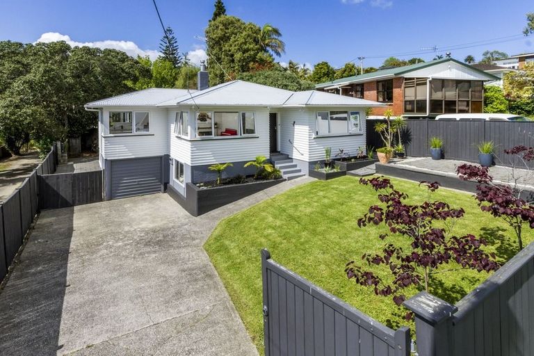 Photo of property in 15 Moore Street, Hillcrest, Auckland, 0627