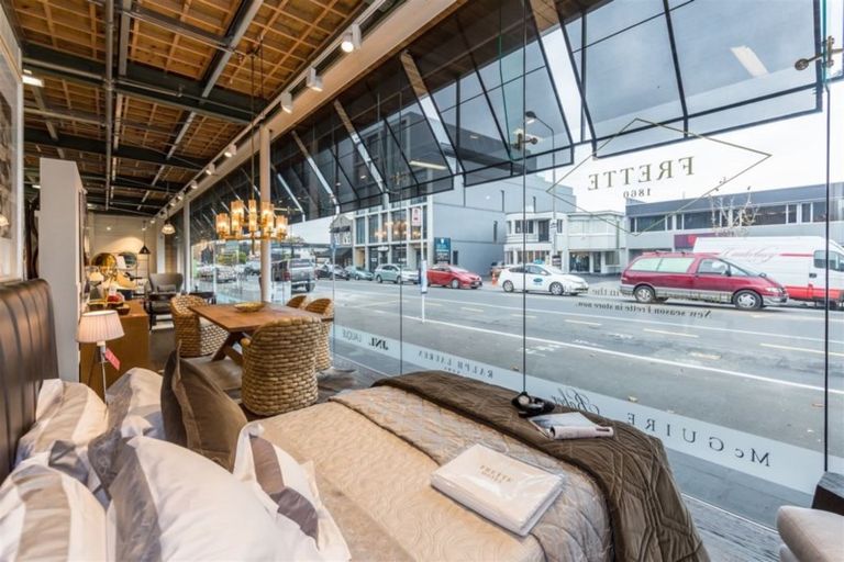 Photo of property in 148 Victoria Street, Cambridge, 3434