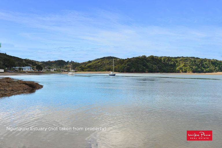 Photo of property in 1995 Ngunguru Road, Ngunguru, Whangarei, 0173