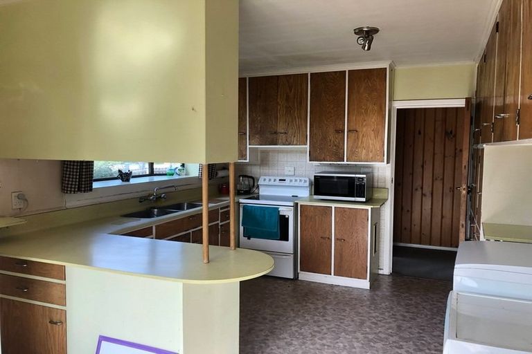 Photo of property in 1 Clonbern Place, Upper Riccarton, Christchurch, 8041