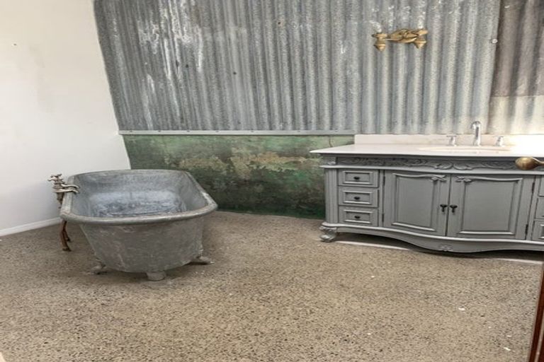 Photo of property in 284 Underhill Road, Tauwharenikau, 5773