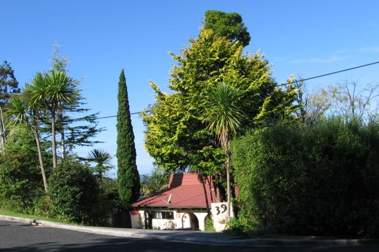 Photo of property in 39 Hebron Road, Waiake, Auckland, 0630