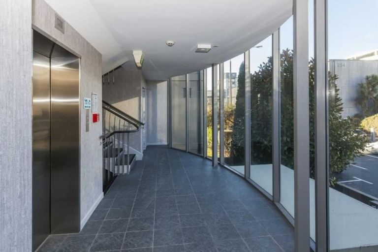 Photo of property in 10/245 Montreal Street, Christchurch Central, Christchurch, 8013