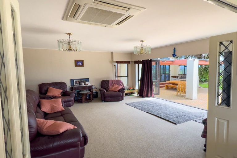 Photo of property in 115a Shakespeare Road, Waiuku, 2681