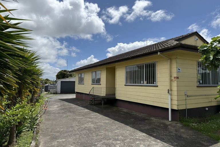 Photo of property in 190 Universal Drive, Henderson, Auckland, 0610