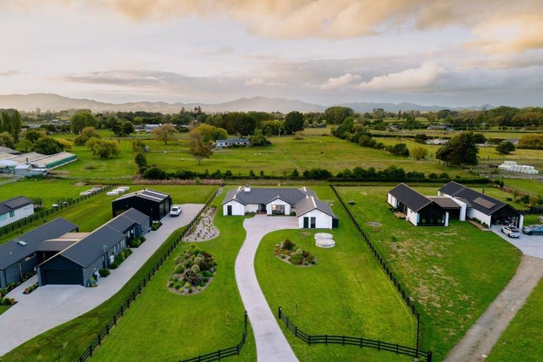 Photo of property in 21 Delta Way, Te Kowhai, Hamilton, 3288