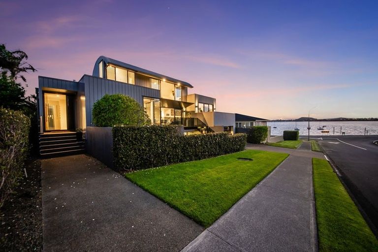 Photo of property in 1/58 The Parade, Bucklands Beach, Auckland, 2012