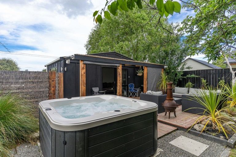 Photo of property in 2 Daniel Street, Martinborough, 5711