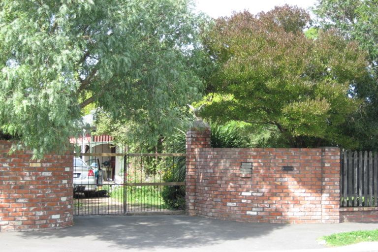 Photo of property in 114 Osborne Street, Waltham, Christchurch, 8011